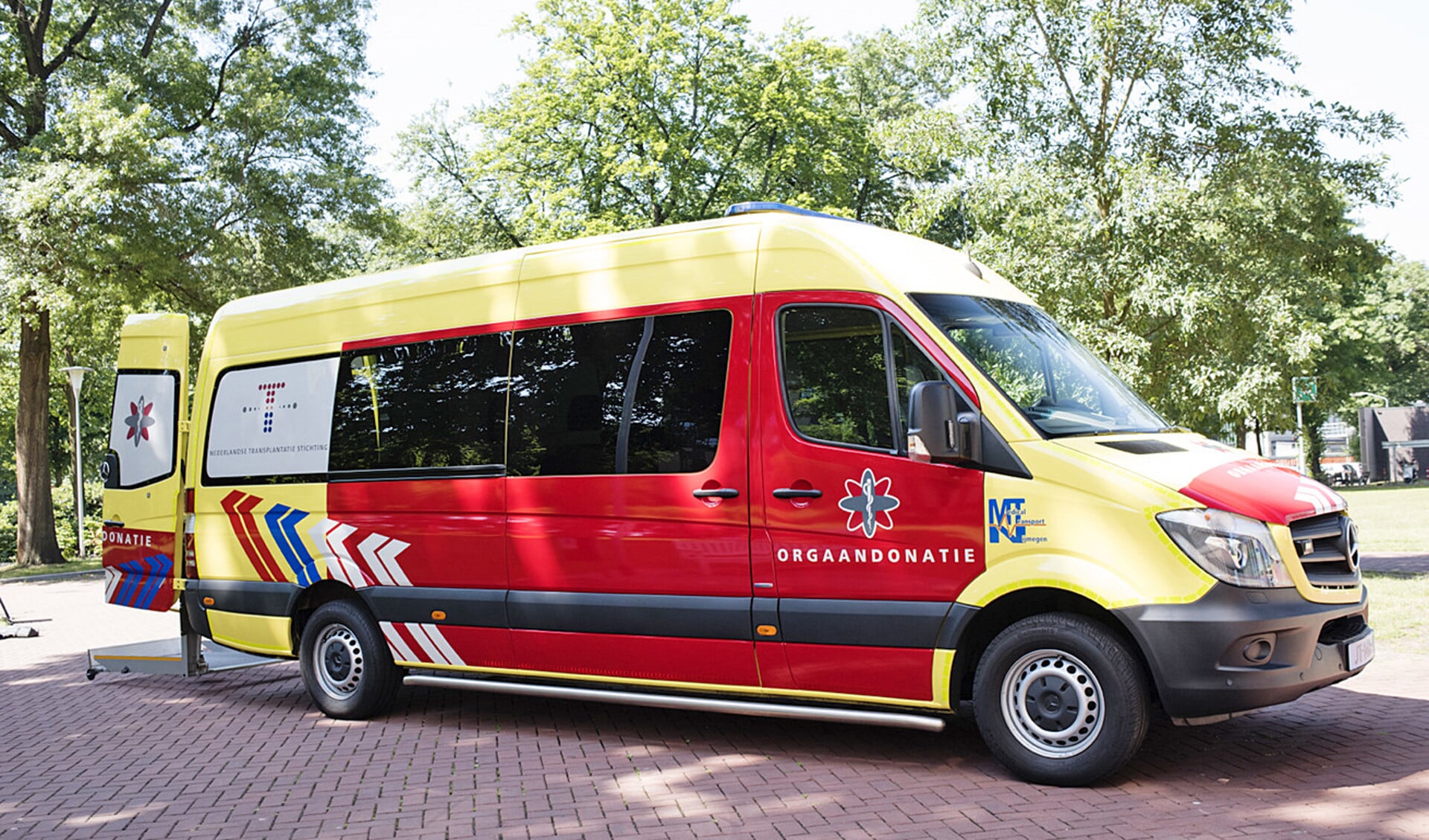 Voertuigen voor orgaantransport hebben voortaan een rood vlak.