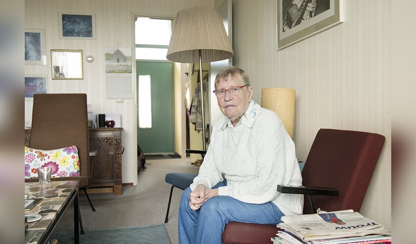 In het Oude Testament ging voor Minie Haanappel een nieuwe wereld open, maar dat riep tegelijk veel vragen bij de 84-jarige Amsterdamse op. Ze voelt zich welkom bij de lunchvieringen in de Westerwijk. (Rufus de Vries)