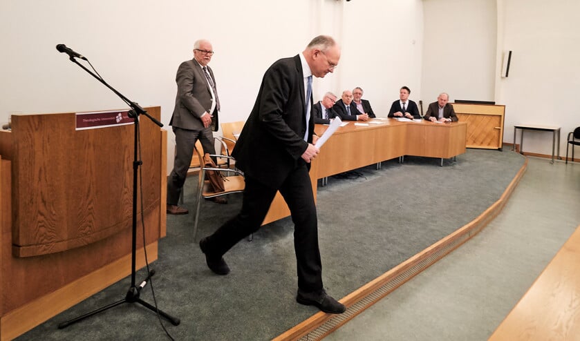 Omkeren en meer tijd nemen is soms het verstandigst, zei Herman Selderhuis zaterdag op de ambtsdragersconferentie. (Dick Vos)