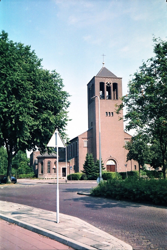 In 2015 sloot de rooms-katholieke Maria Koninginkerk haar deuren. (reliwiki)