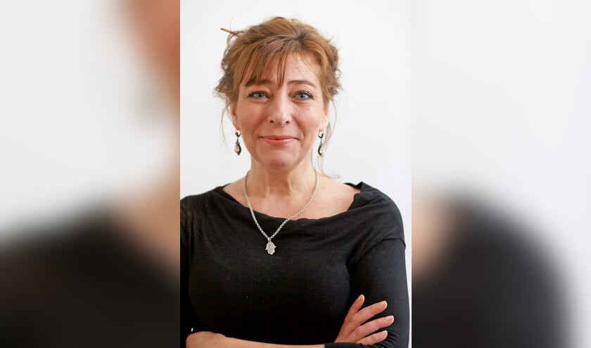 Esther Voet