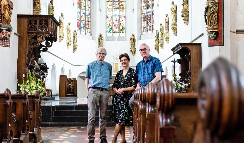 Kerkmusici Gerard Beemster, Sonja Roskamp en Wouter van Belle: ‘De kerken die er nog zijn, willen liever vrijwilligers.’ (Reinier Zoutendijk)