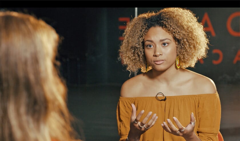 Vanavond, in de eerste nieuwe aflevering van De Verandering, staat Channah Hewitt centraal, musicalster, bekend van rollen in The Lion King en Sister Act. (eo)