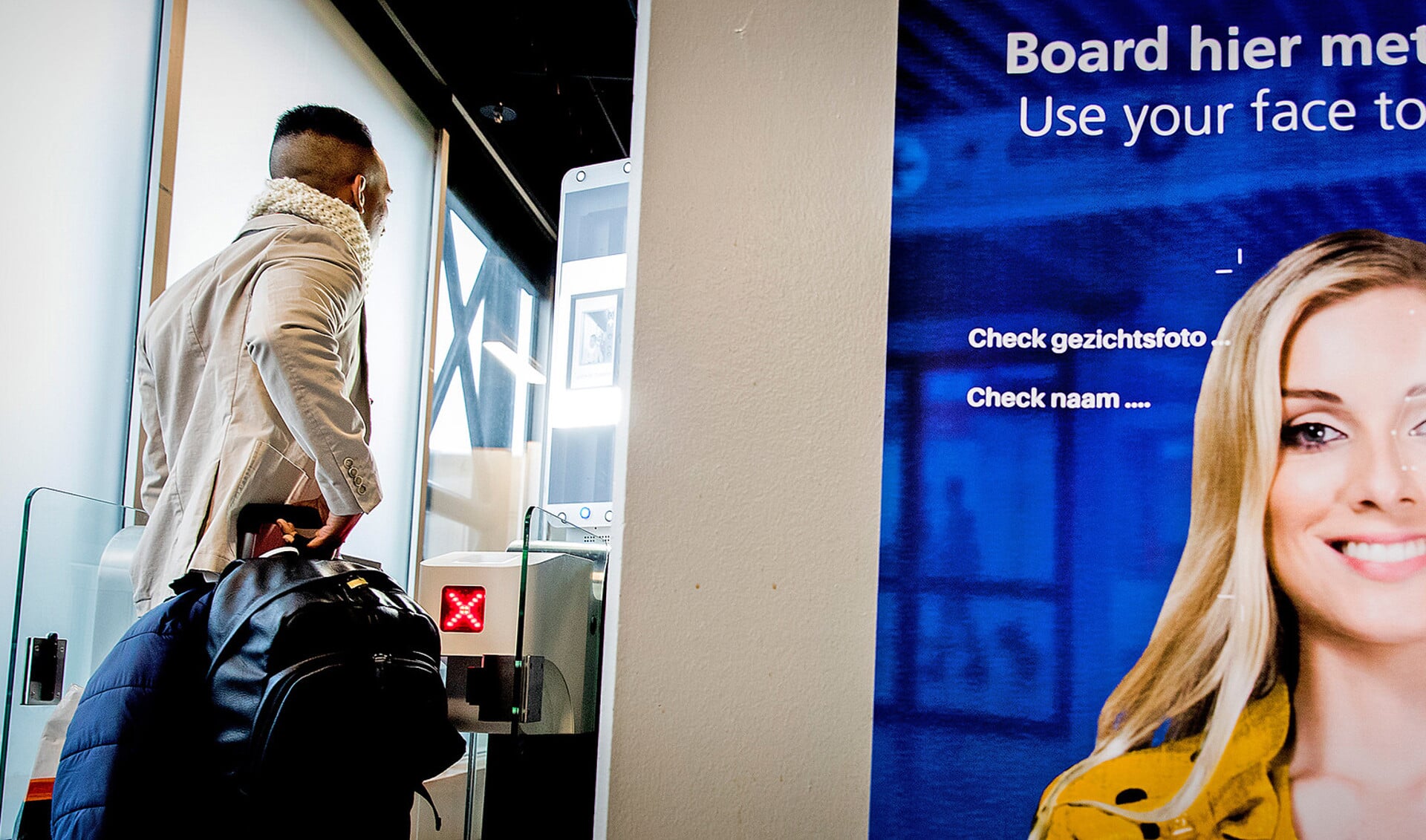 KLM en Schiphol experimenteerden vorig jaar met gezichtsherkenning; ‘biometrisch boarden’ zonder je instapkaart en paspoort te laten zien.