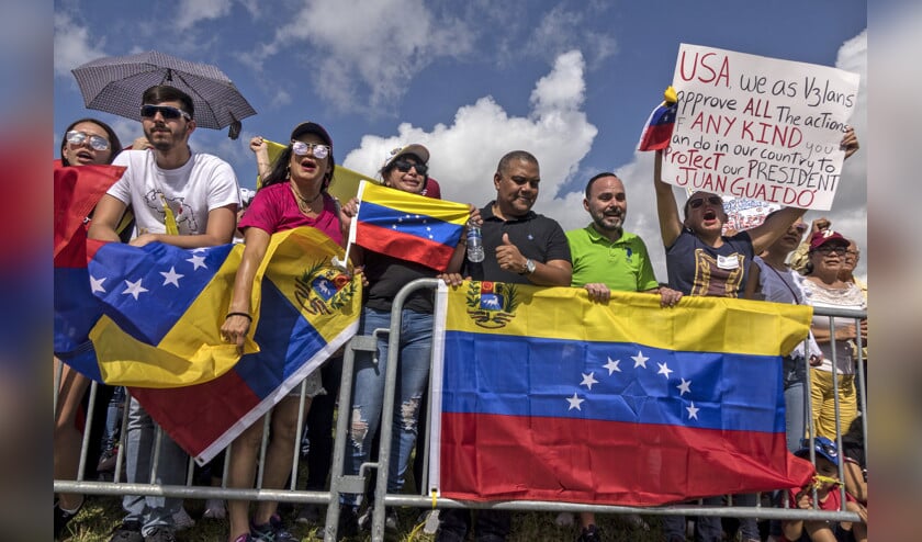 Venezolanen in Florida verzamelden zich vorige maand in Doral voor en steunbetuiging aan oppositieleider Juan Guaidó. (epa / Cristobal Herrera)