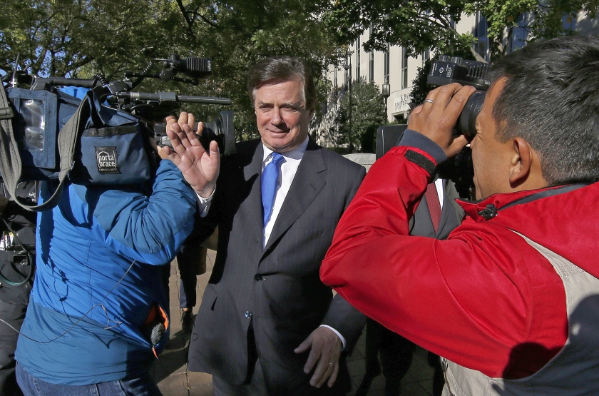 Paul Manafort zou miljoenen dollars hebben weggesluisd naar buitenlandse belastingparadijzen – om het vervolgens weer in Amerika te investeren. (epa / Justin Lane)