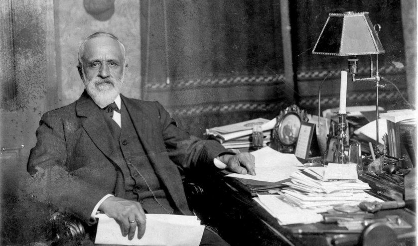 Pieter Cort van der Linden, de liberale minister-president die in 1917 een eind maakte aan de schoolstrijd. (nd en anefo)