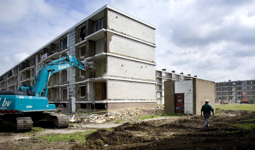 Tussen 2002 en 2018 zijn in Amsterdam en Rotterdam per saldo ruim 30.000 corporatiehuizen verdwenen door sloop en verkoop. Er kwamen wel duurdere woningen voor terug, maar weinig goedkopere. (anp / photo capital)