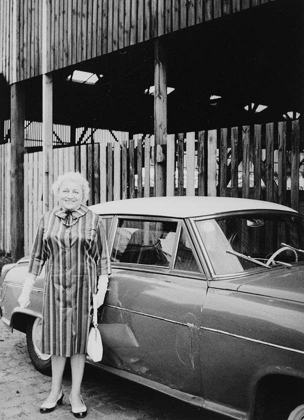 Anoniem: familiefoto’s van uitstapjes 1950-1960. (photograpy inc / fomu)