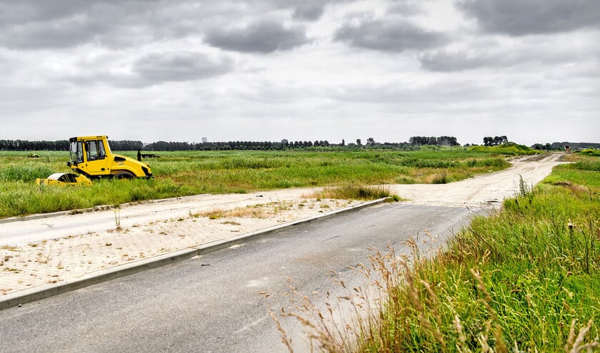 Nu wordt vaak ad hoc gereageerd als ergens een bouwmarkt of uitlet komt, of een bouwrijp bedrijventerrein langs de snelweg vooral onkruid produceert. (anp / Koen van Weel)