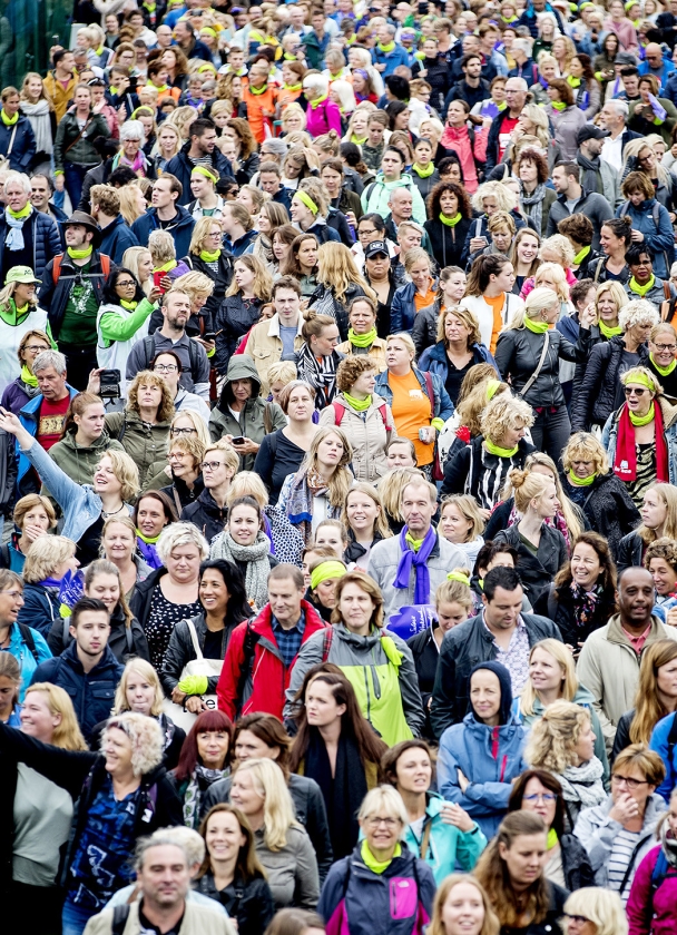 Stakend onderwijspersoneel van het primair onderwijs uit de provincies Zuid-Holland en Zeeland, vorig jaar september. (anp)