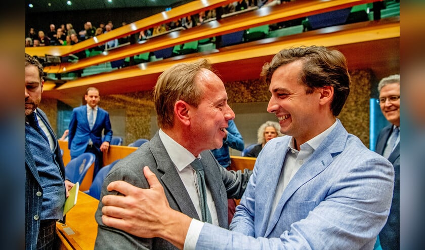 Kees van der Staaij (SGP) en Thierry Baudet (Forum voor Democratie) in de Tweede Kamer op de dag na de Provinciale Statenverkiezingen. (anp / Robin Utrecht)