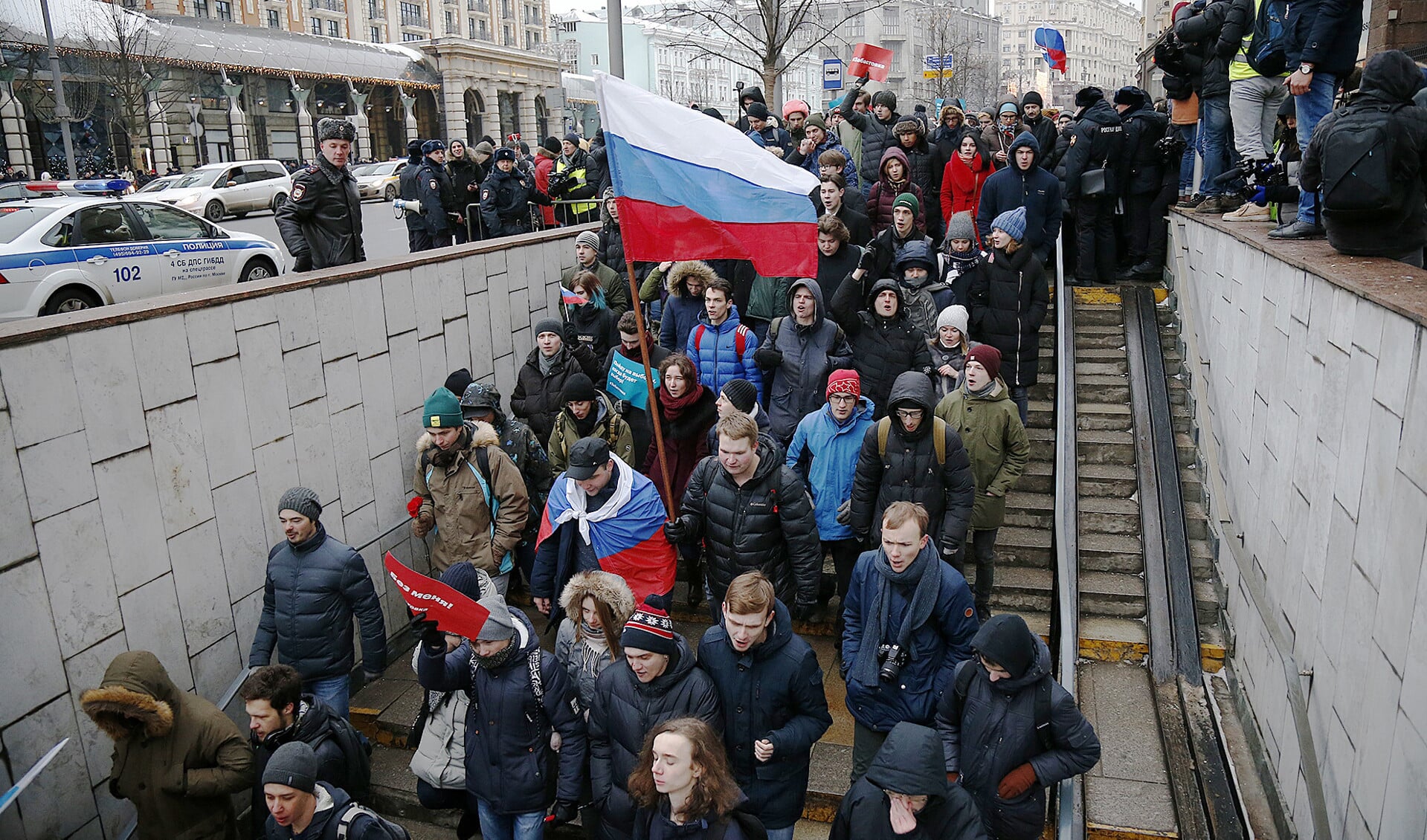 Er waren wel protesten tegen de voorspelbare presidentsverkiezingen in Rusland vorige maand. Maar groeiende middengroepen en mondige jongeren hebben geen instituten om in te wortelen. Rusland is een kaartenhuis, dat net als de Sovejtunie ineen kan storten.