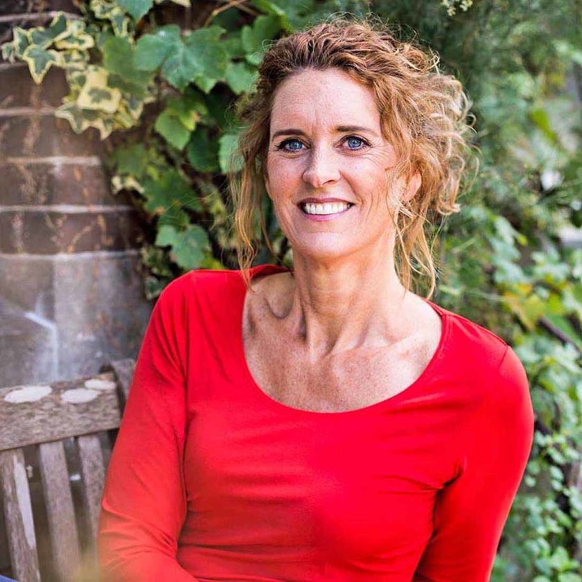 Jacobine van den Hoek. (facebook en nd)
