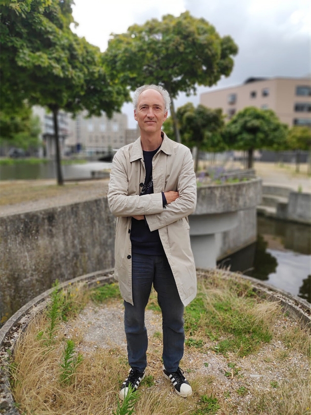 Kunstkenner Vincent de Boer: ‘Midden in de drukte hebben mensen hier een plek voor zichzelf.’ (nd)