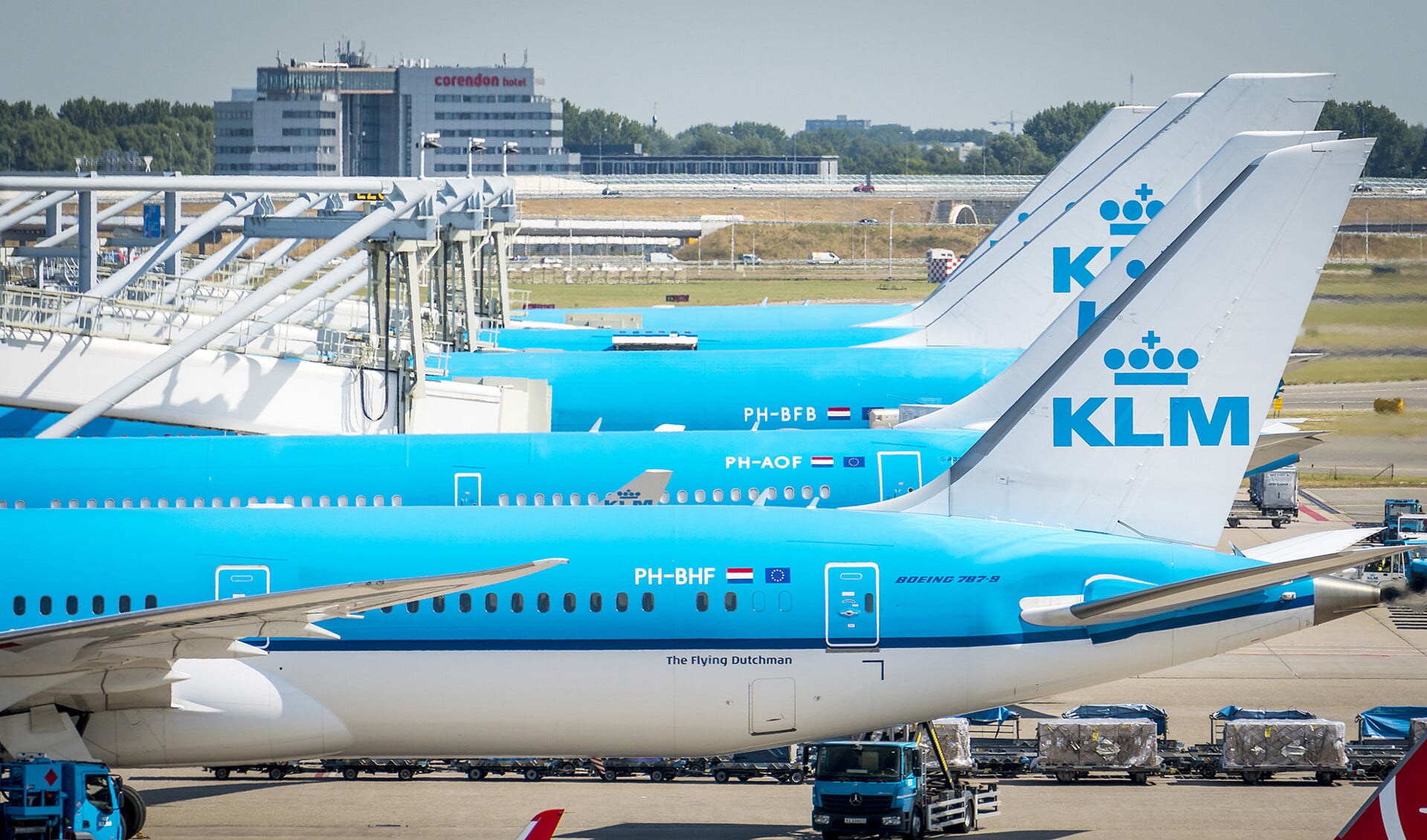 KLM-toestellen op Schiphol.