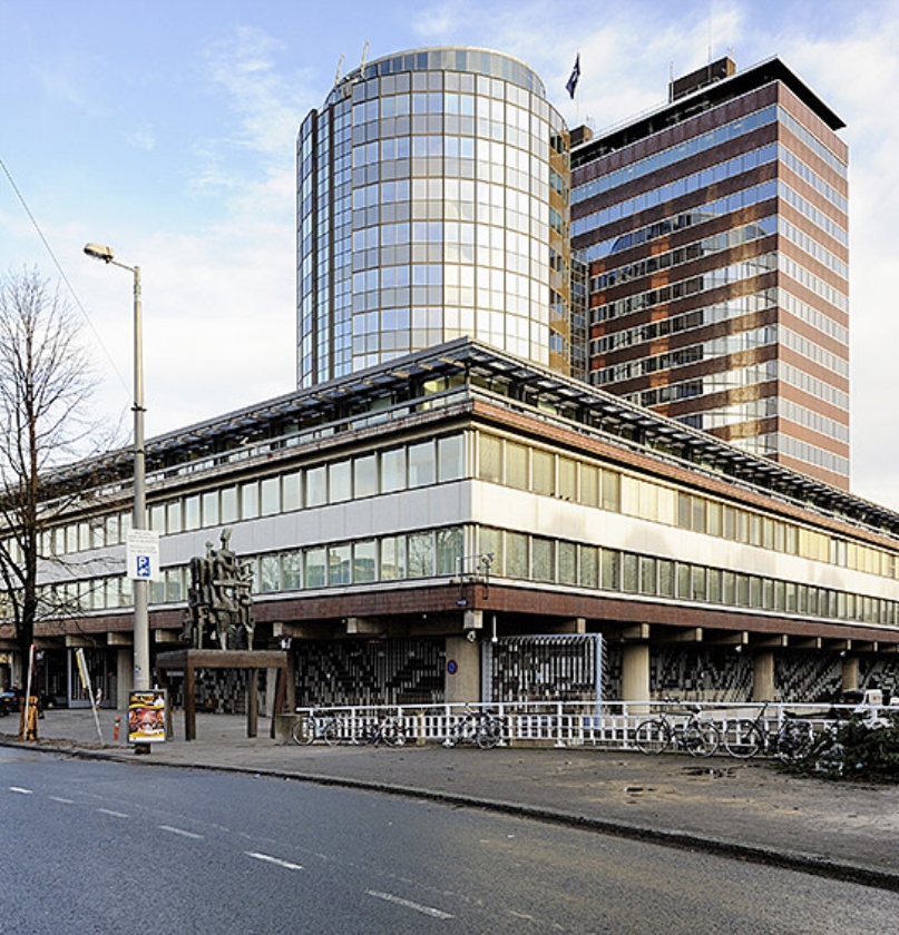 Het gebouw van DNB in Amsterdam. (anp / Lex van Lieshout)