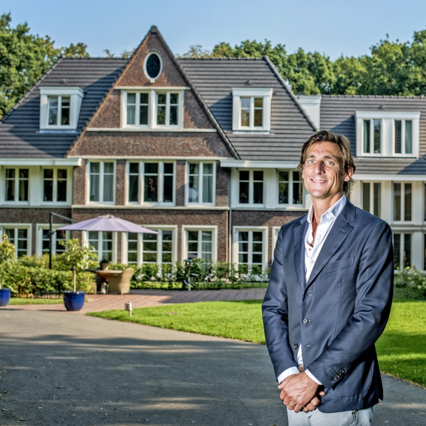 Philip Kruseman Aretz voor Oud Clingendael, de nieuwe woonzorgvilla van Kruseman Aretz Zorgvilla’s. (Raymond Rutting)