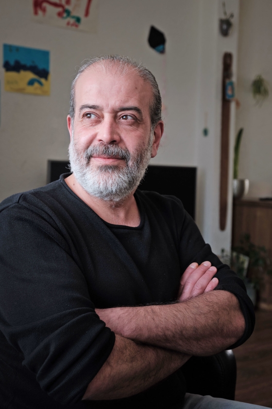 Abboud Alchehayed: ‘Als er mensen aankloppen die “per ongeluk een bal op het balkon hebben geschoten”, hoop ik maar dat mijn moeder de deur niet open doet.’ (Sjoerd Mouissie)