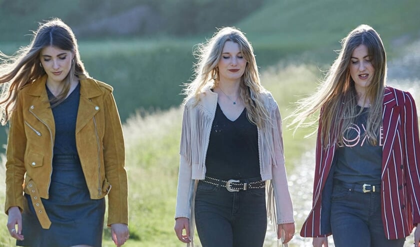 De drie dames van Wildwood Kin voelen zich zowel in de christelijke als seculiere muziekwereld thuis. (nd)