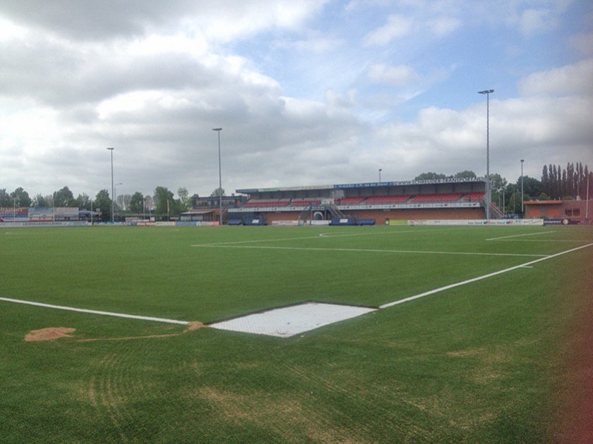Kozakken Boys, dat volgend seizoen uitkomt in de nieuwe Tweede Divisie, werd afgelopen weekend de dupe van kunstgrasdiefstal. (twitter)