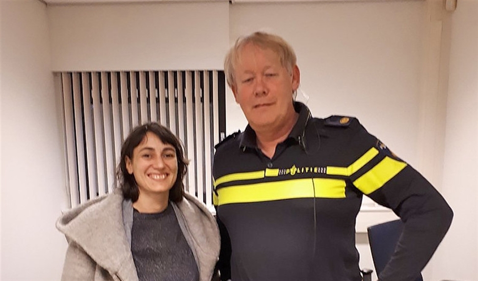 Esther Rodriguez-Barbero was vorige week in Nederland om via wijkagent Henk Wiegman haar redder op te sporen.