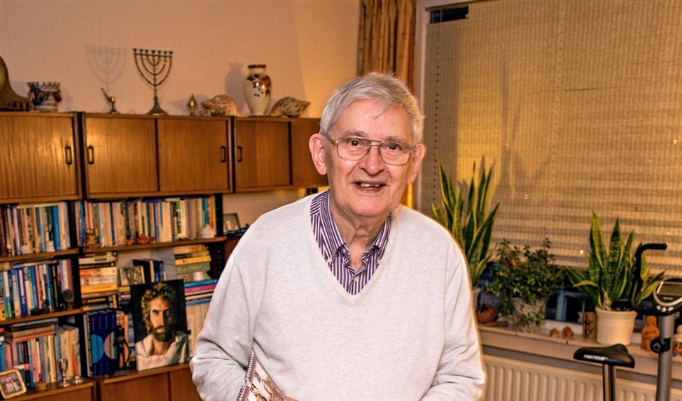 Ouderenportret: ‘Zendeling zijn is heel eenvoudig. Vriendelijk zijn, daar begint het mee’ (Dirk Hol)