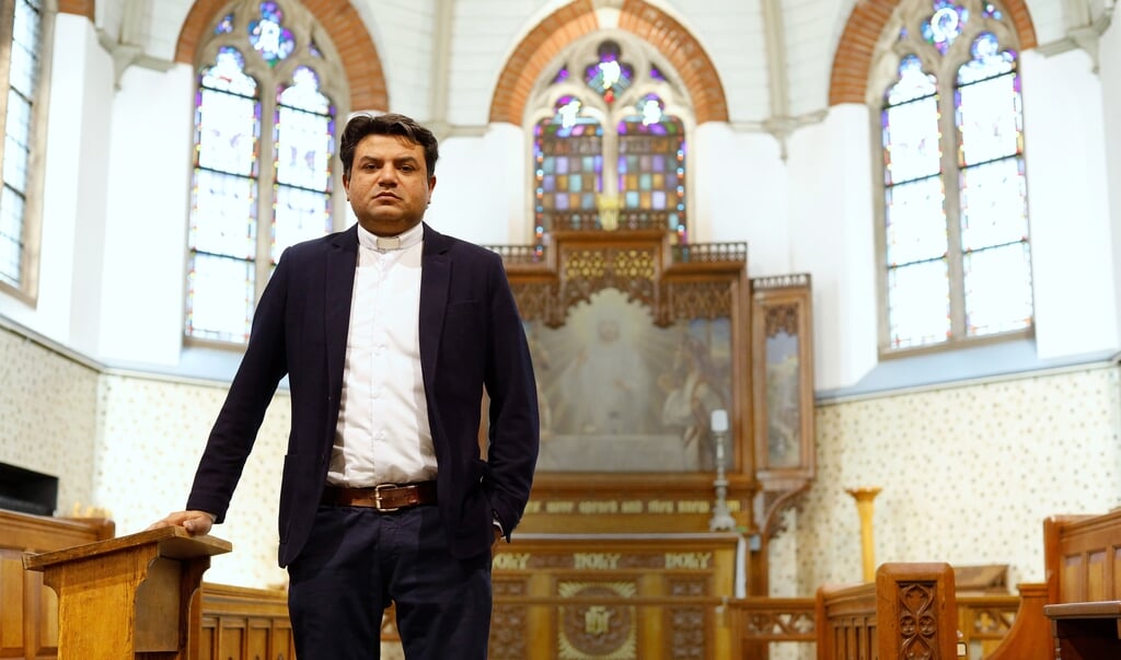 ROTTERDAM - 24 februari 2020 - Humayan Sunil, de nieuwe voorganger van de Anglicaanse Kerk, St Mary's Church, in Rotterdam. Foto Bas Czerwinski (beeld Bas Czerwinski)