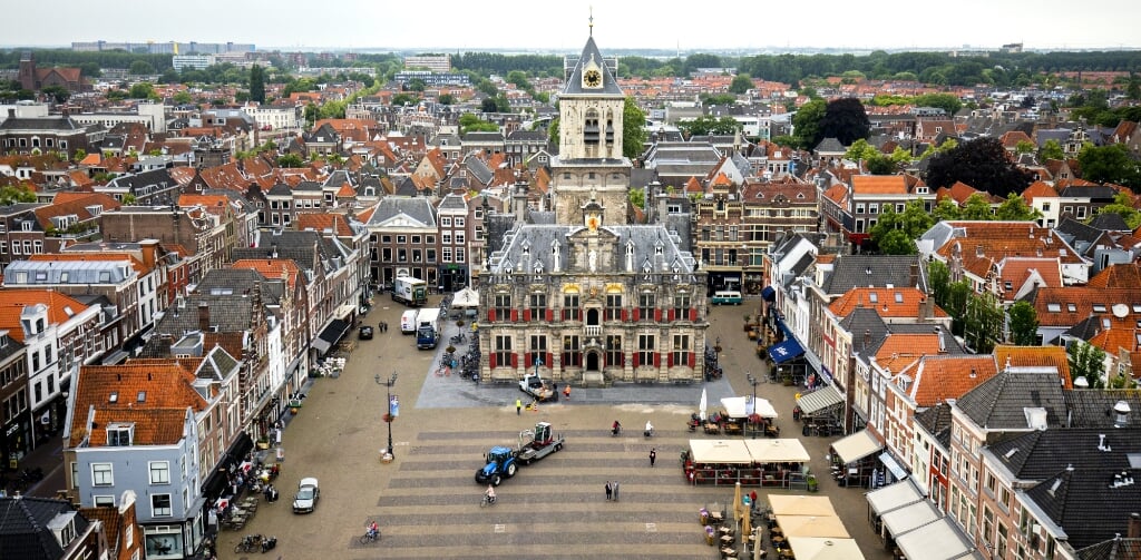 2018-06-12 11:26:28 DELFT - Overzicht van het centrum van Delft. In het centrum werden er salvo's, vermoedelijk met automatische wapens, afgevuurd op winkelpanden. ANP REMKO DE WAAL (beeld anp / Remko de Waal)