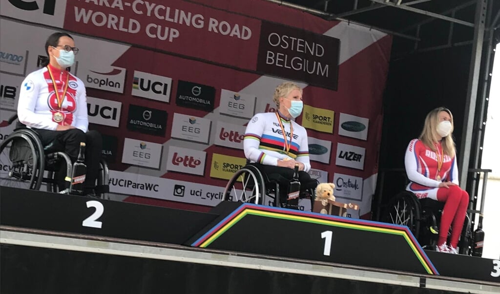 Op de eerste internationale wedstrijd paracycling sinds september 2019 pakte Jennette Jansen de zege in de tijdrit en in de wegwedstrijd. 