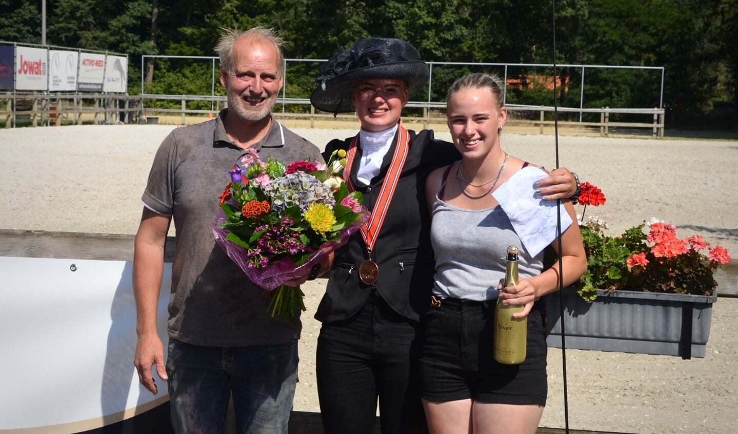 Bert, Larissa en Marit Reints.