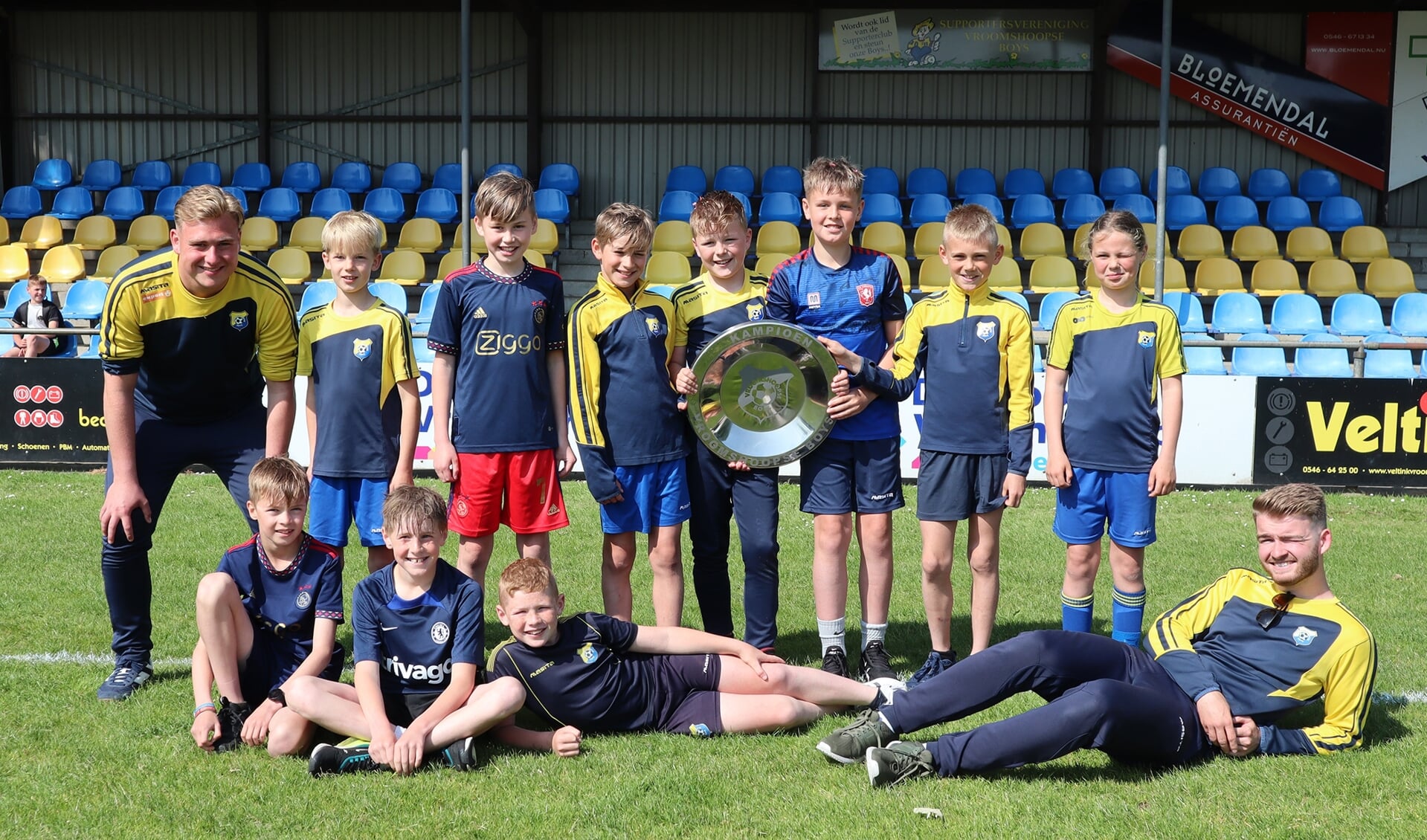 Vroomshoopse Boys JO11-2 overtuigend kampioen - De Toren van Twenterand