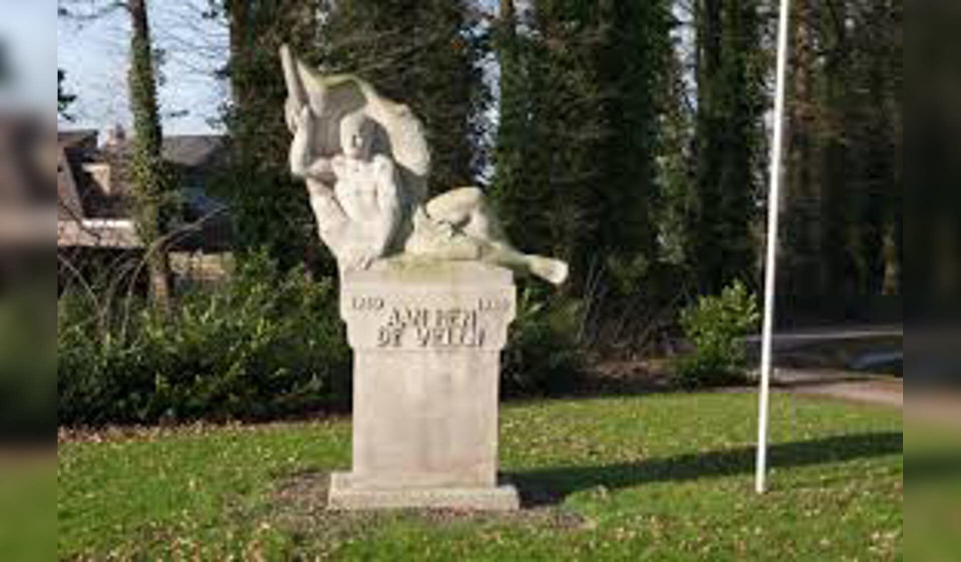 Het herdenking monument aan de Moerheimstraat