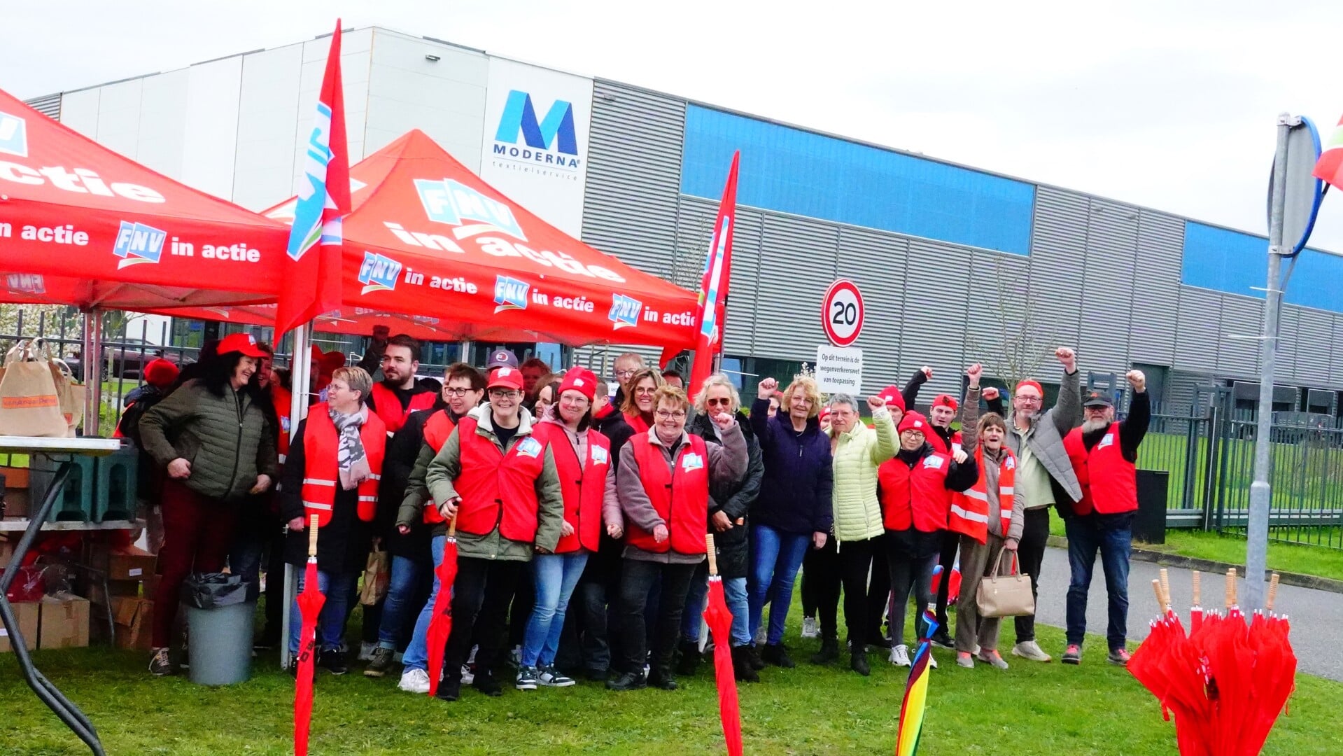 Staking Bij Moderna Textielservice In Hardenberg - De Toren Hardenberg