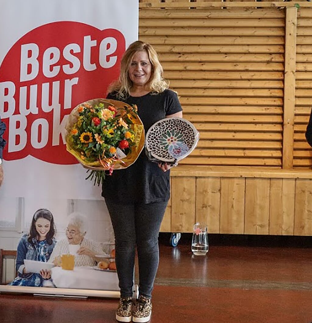 Yvonne Spijker uit Westerhaar won vorig jaar de Beste Buur Bokaal in de gemeente Twenterand.