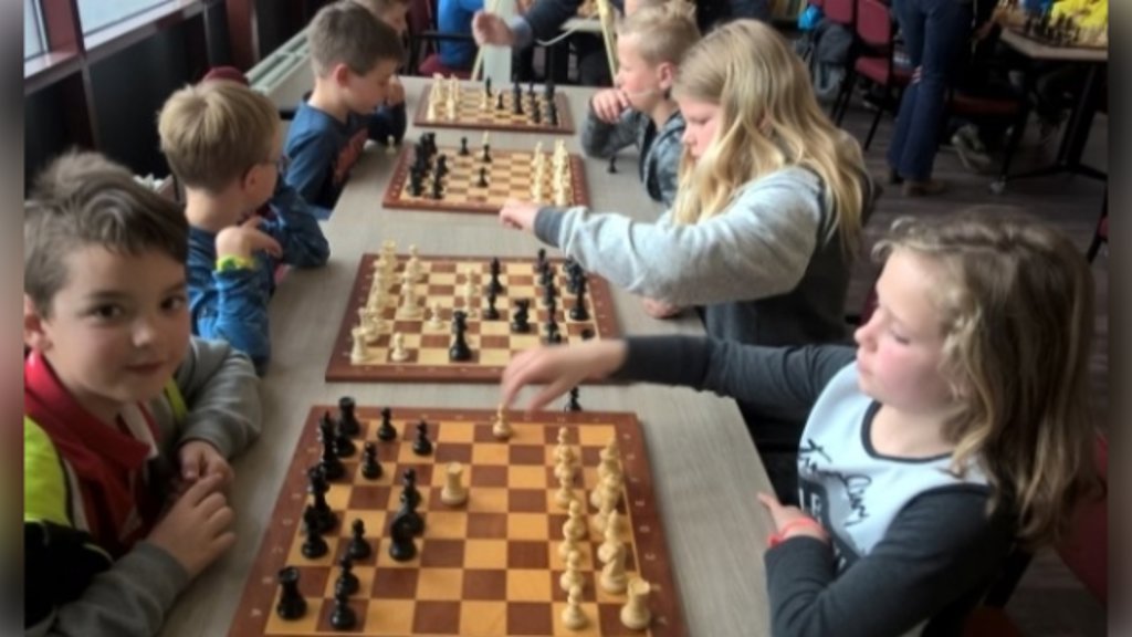 De schaakclub staat open voor nieuwkomers bij de jeugd. (foto pr)