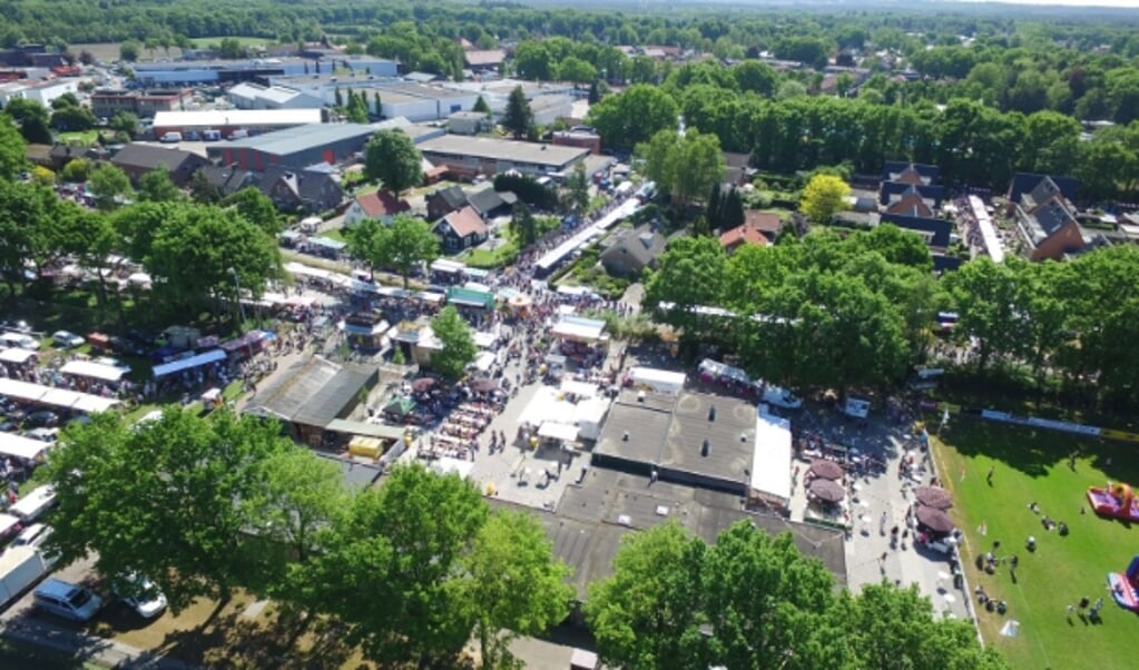 Vanaf Nu Opgeven Voor De 34e Vlooienmarkt Hemelvaartsdag, De Grootste ...