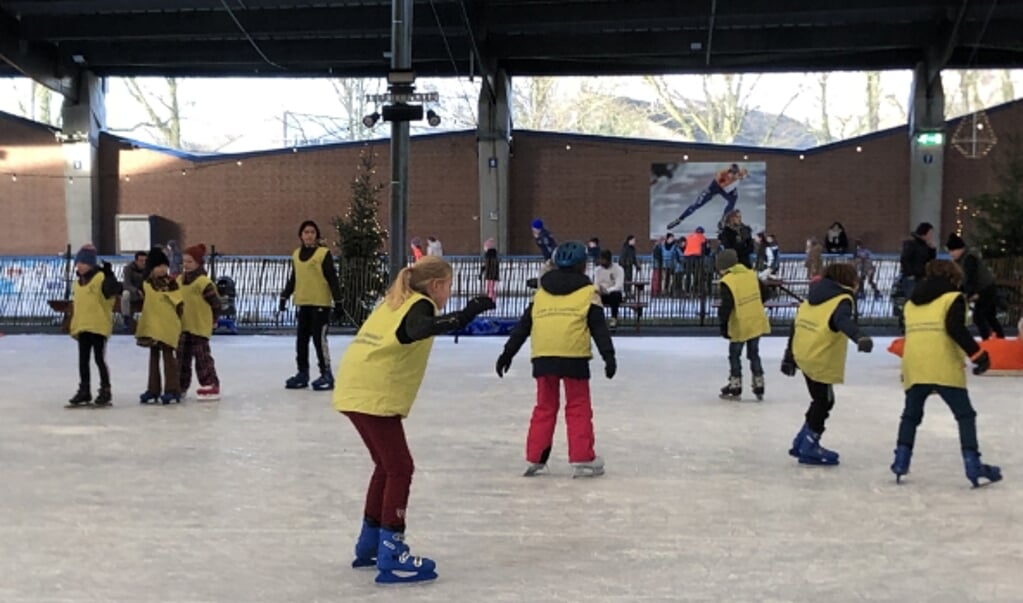  Leren schaatsen met Goed Bezig Oldebroek.