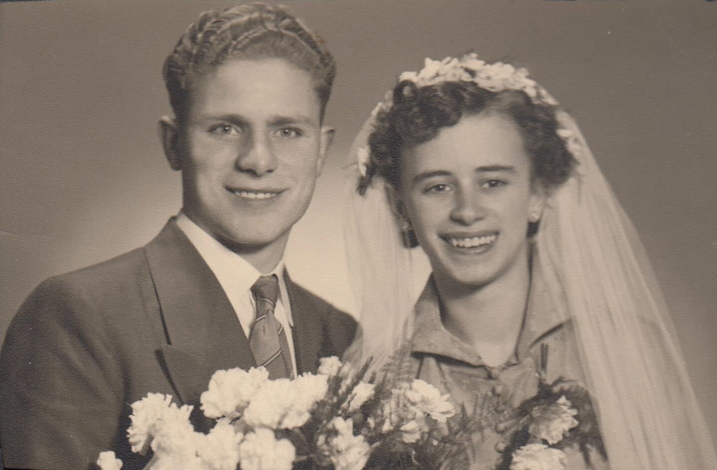  Het bruidspaar op 13 januari 1954. 