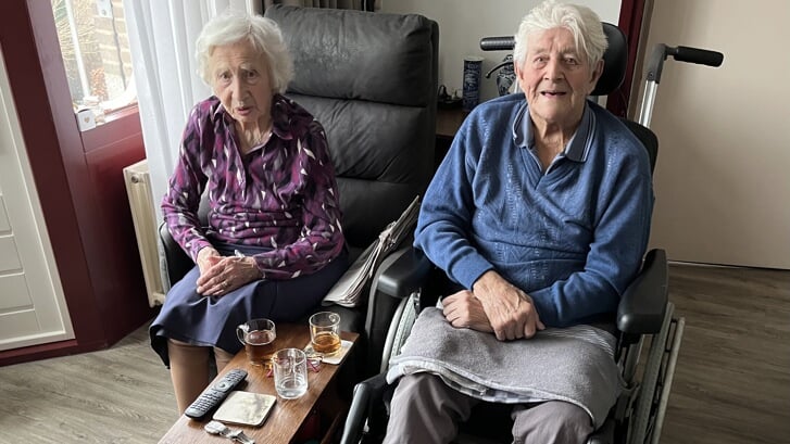  Het echtpaar Van 't Hul is zeventig jaar getrouwd. 