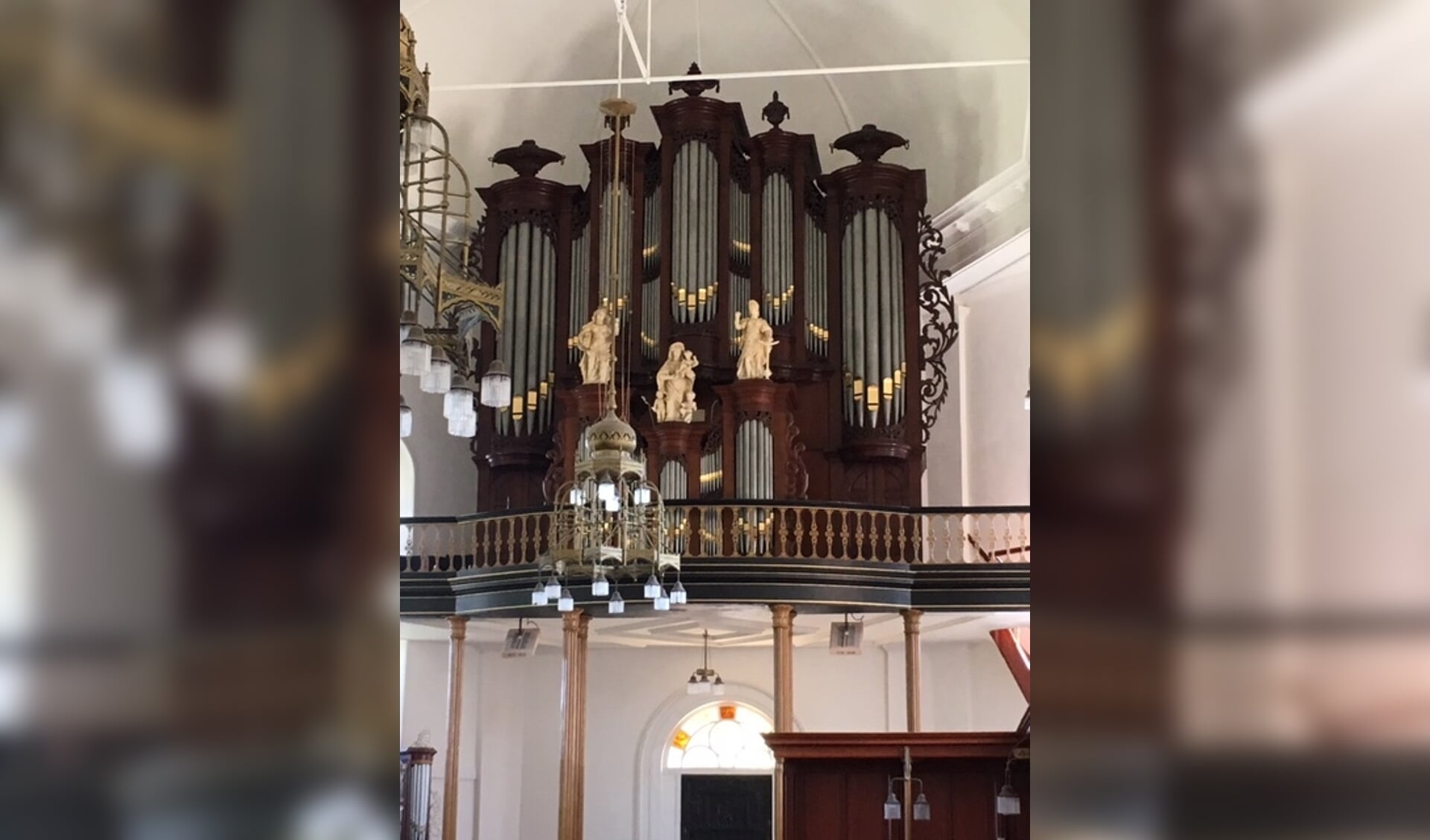 Het orgel in de kerk van Farmsum.