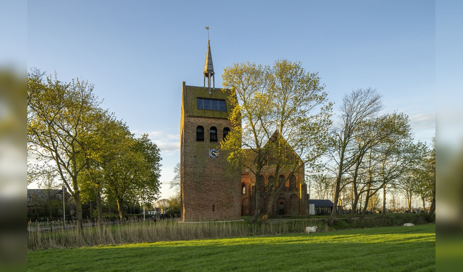 De Schoolkerk in Garmerwolde (foto Peter de Kan).