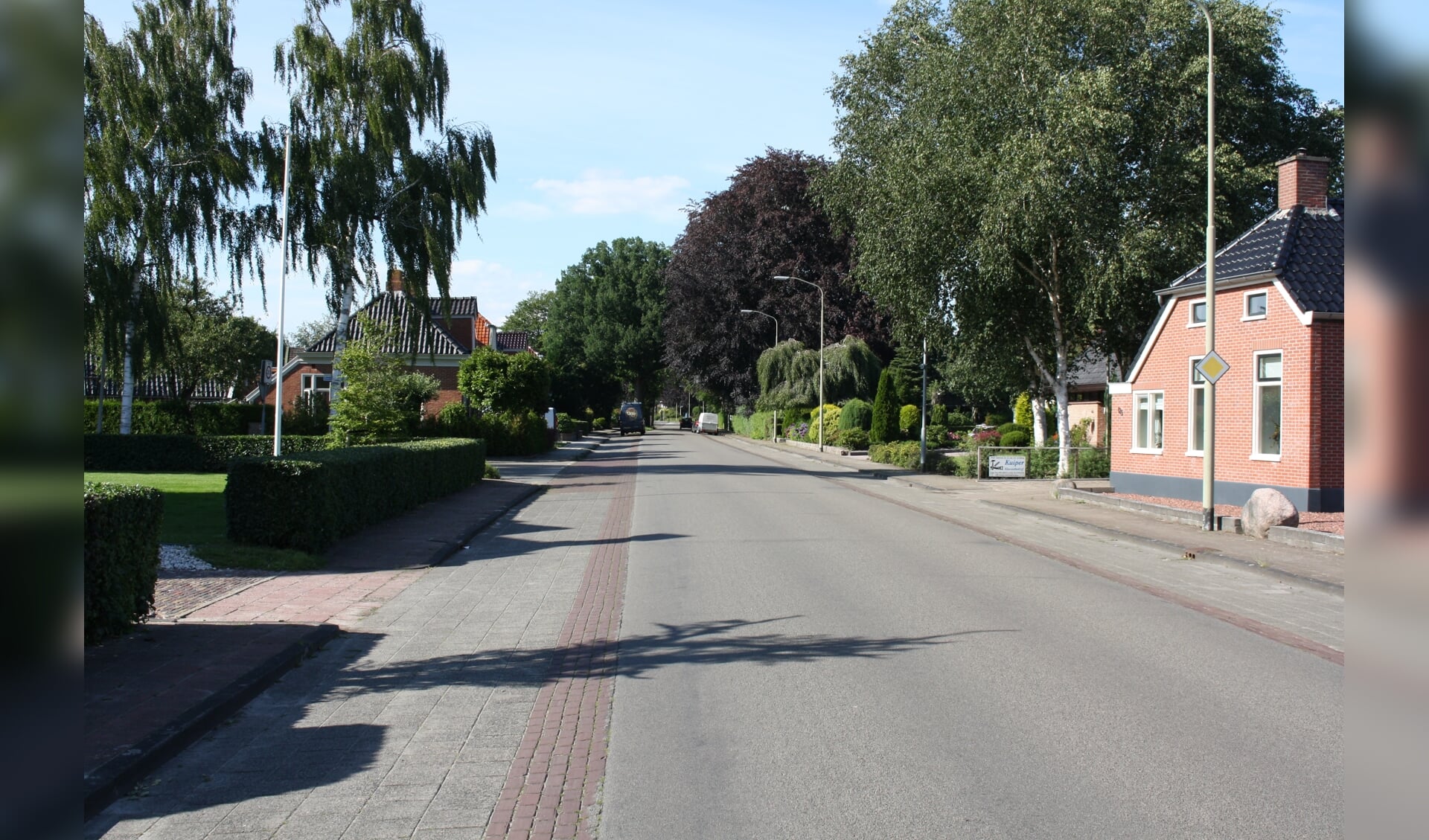 De Hoofdweg in Eelde wordt ingericht als 30-kilometerweg.