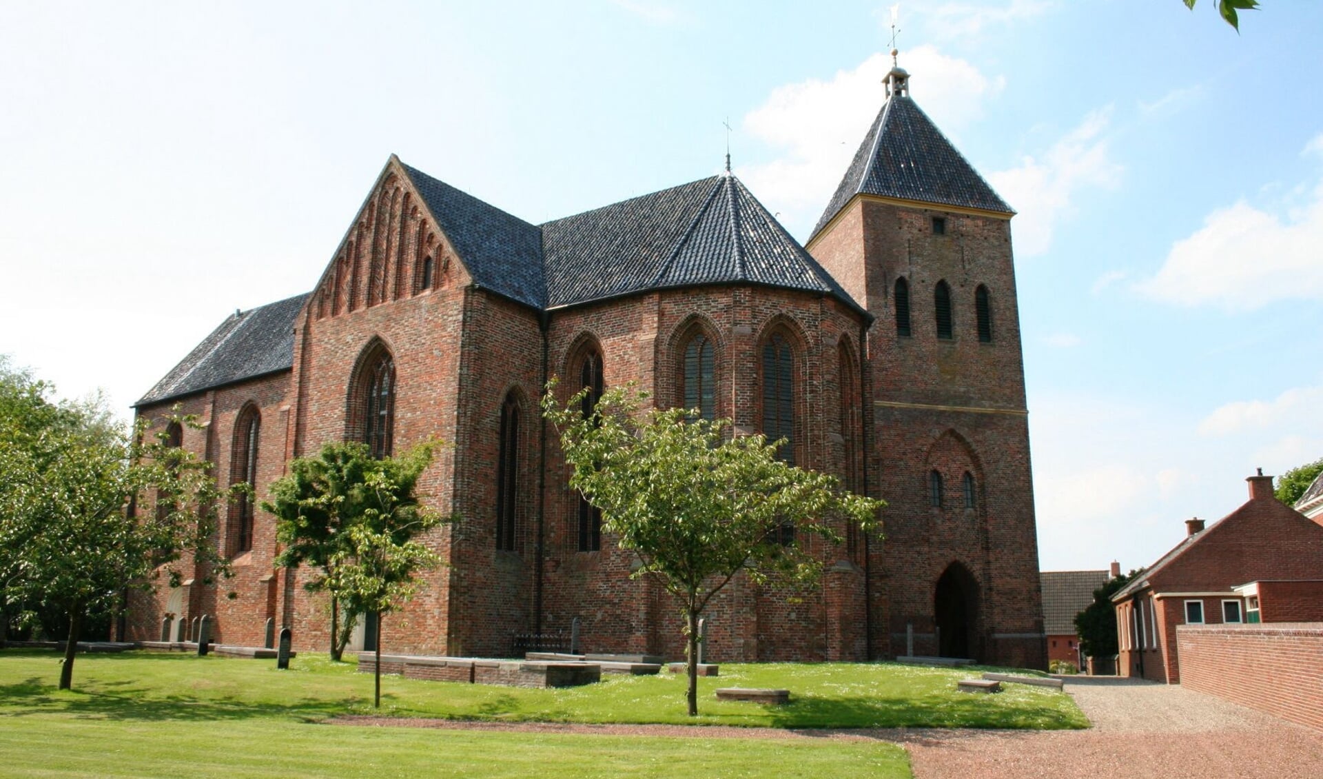 De Jacobuskerk in Zeerijp.