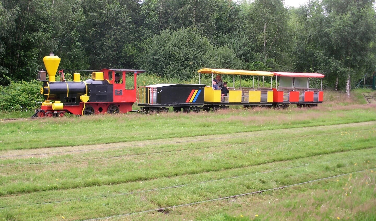 Een van de treinen van het smalspoormuseum. De collectie wordt binnenkort uitgebreid.