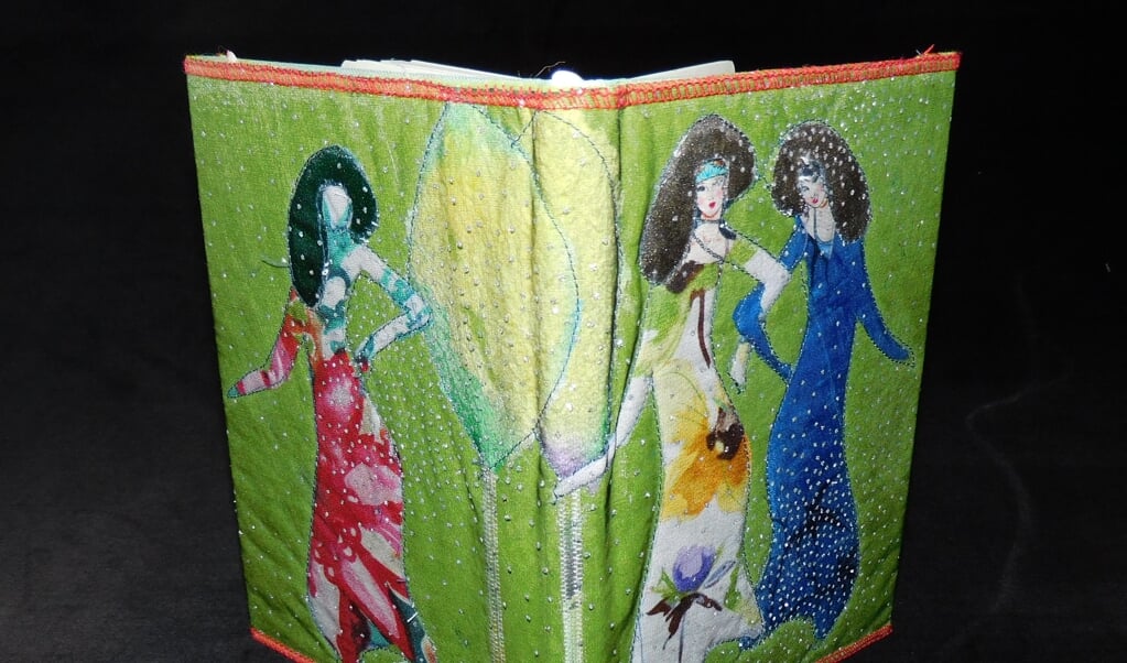 Een van de kleurrijke boekomslagen van Geerte Klok.