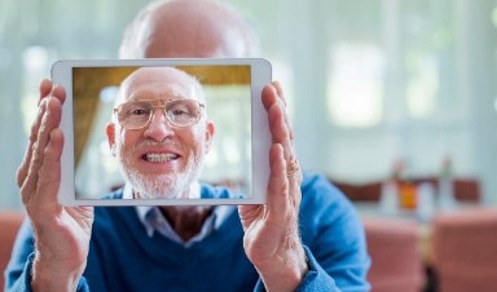 Het Digitaal Café helpt senioren op weg in de digitale wereld.