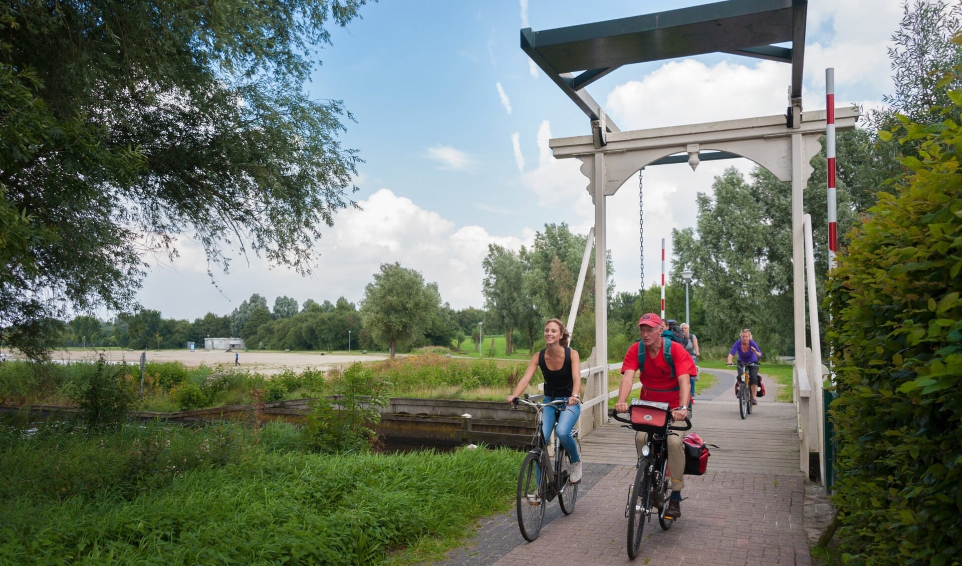 Ook in Groningen is de belangstelling voor wandelen en fietsen enorm toegenomen. (foto: Routebureau Groningen)