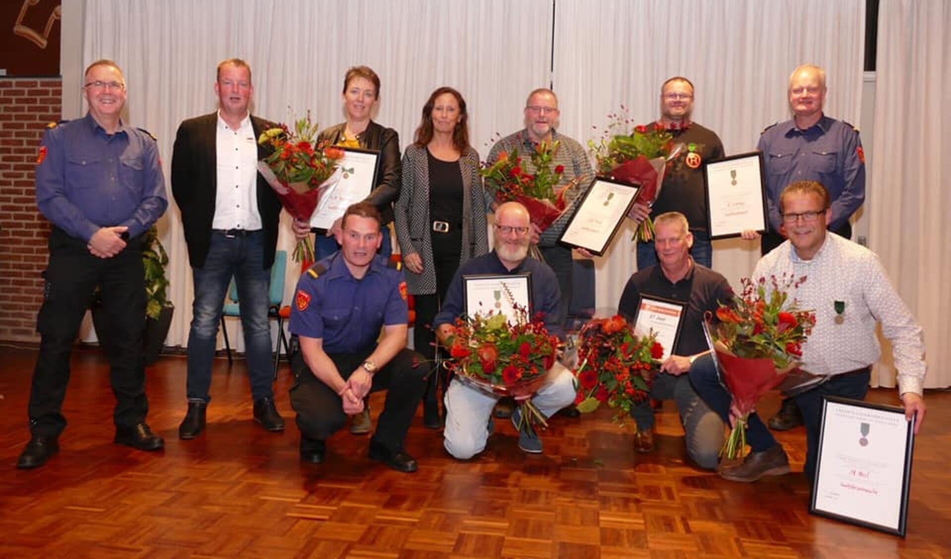 Tijdens de korpsavond werden diverse brandweerlieden uitgezwaaid en nieuwe verwelkomd. Ook burgemeester Mieke Damsma was aanwezig (foto Brandweer Beilen).