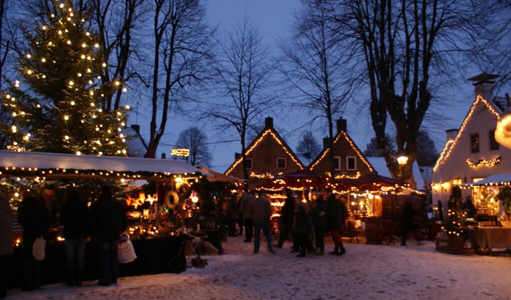 De komende weekenden kunnen bezoekers terecht in de Vesting Bourtange voor de kerstmarkten. (foto: Vesting Bourtange)